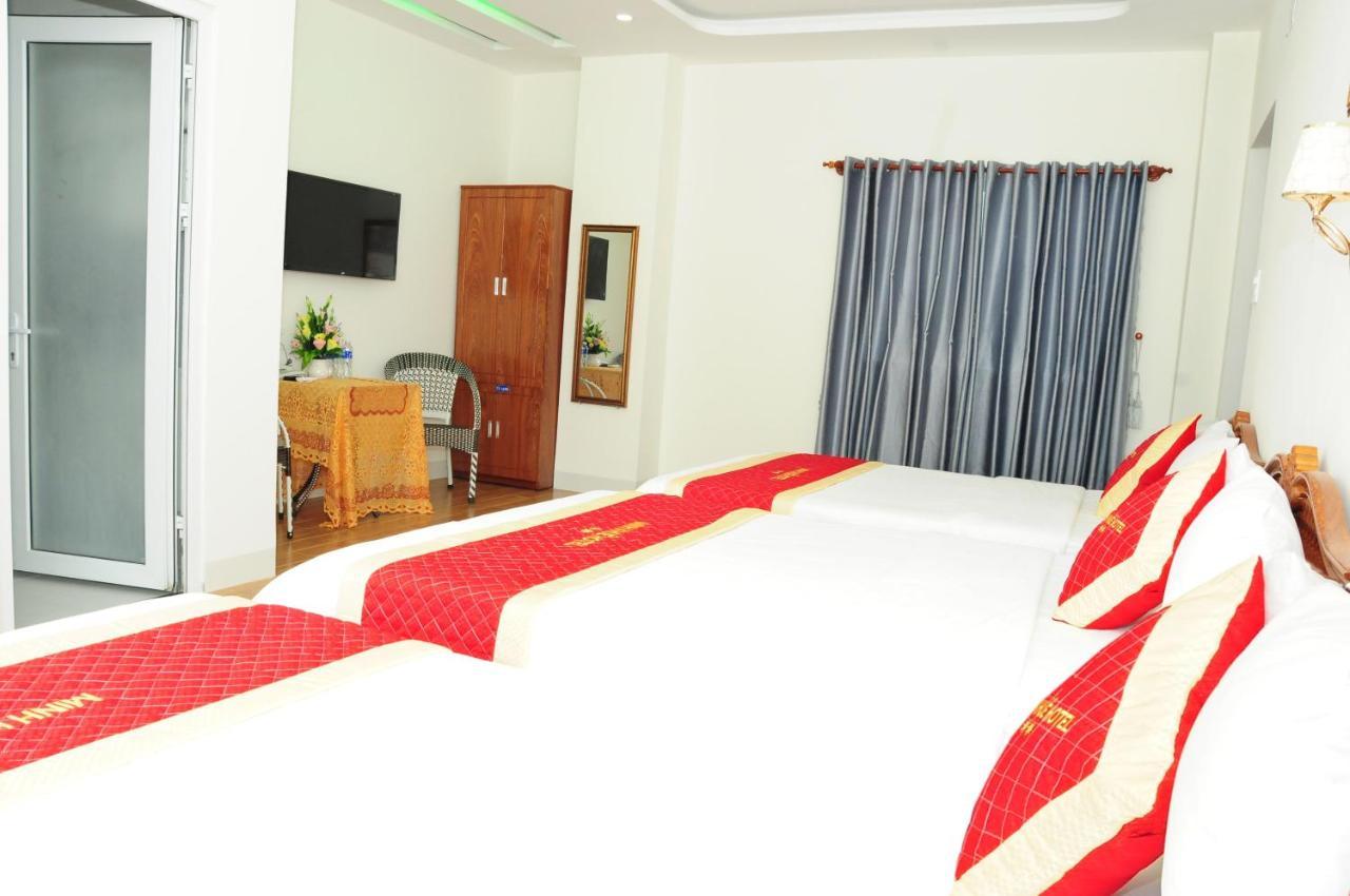Minh Khue Hotel Куинён Экстерьер фото