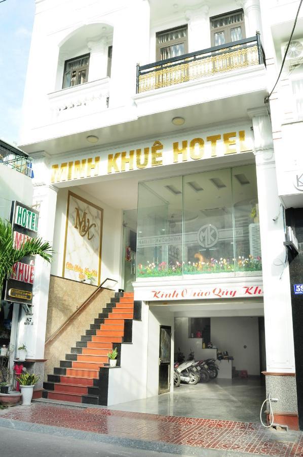 Minh Khue Hotel Куинён Экстерьер фото