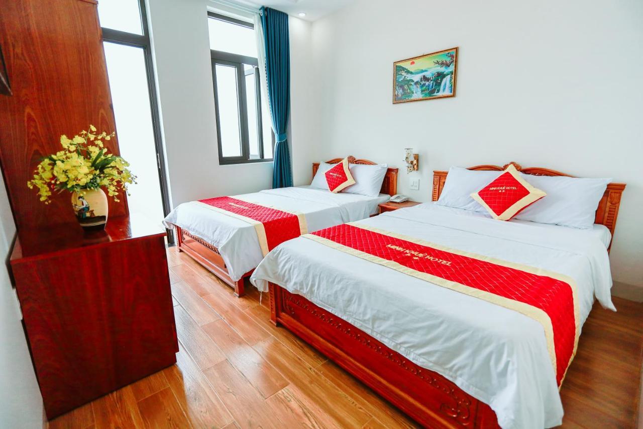 Minh Khue Hotel Куинён Экстерьер фото