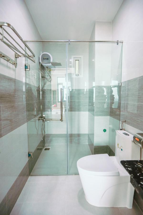 Minh Khue Hotel Куинён Экстерьер фото