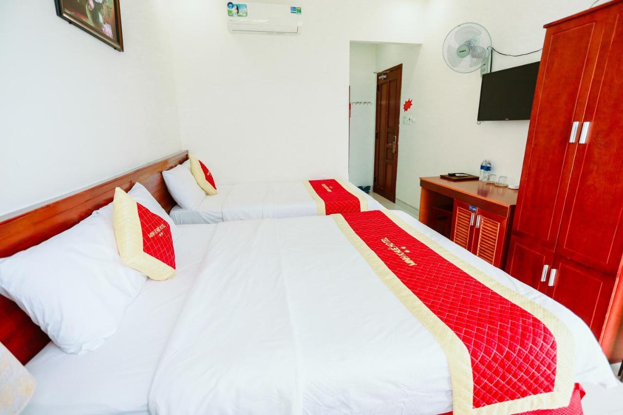 Minh Khue Hotel Куинён Экстерьер фото