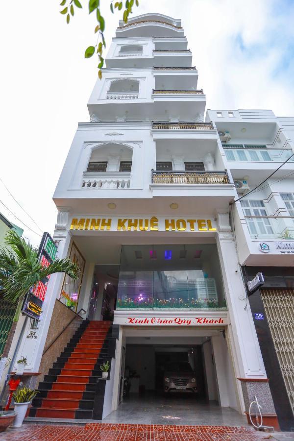Minh Khue Hotel Куинён Экстерьер фото